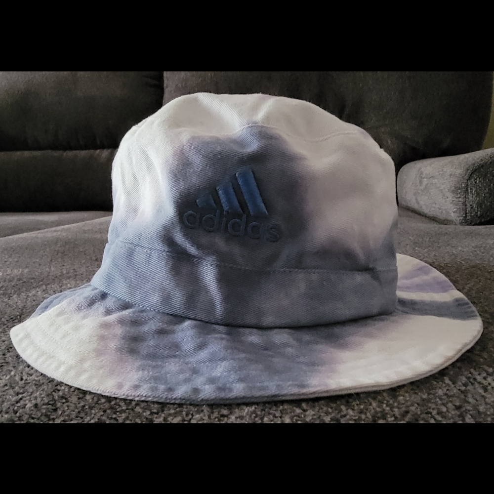 Brand New Men's ADIDAS Blue Purple Tie Dye Bucket Hat